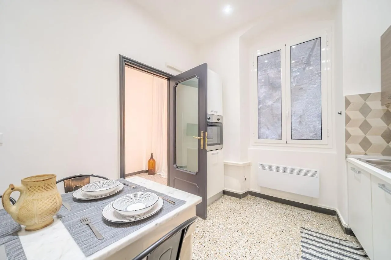 Central & Lovely Apartment In Genova - Netflix!