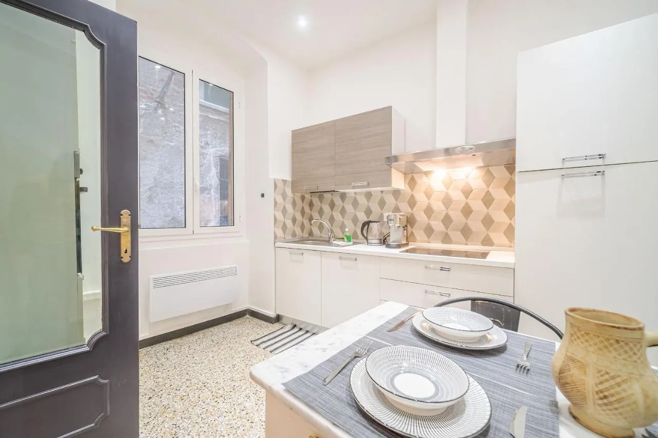 Central & Lovely Apartment In Genova - Netflix!