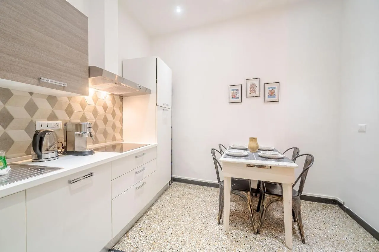 Central & Lovely Apartment In Genova - Netflix!