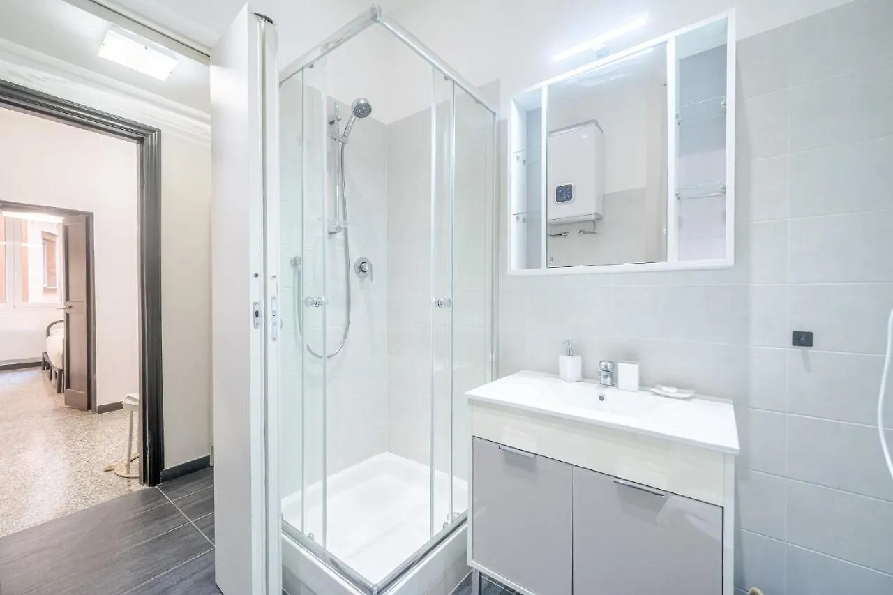 Central & Lovely Apartment In Genova - Netflix! 0*,  Italia